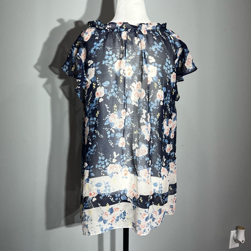 Motherhood Sheer Maternity Top - Picture 4 of 11
